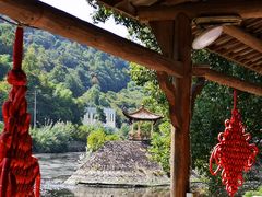 -赋石水库船头鱼红房子饭店