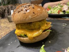 -HIGH FIVE哈福手工汉堡(桂林路店)