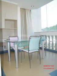 贵阳和美妇产医院vip病房餐桌-贵阳和美妇产医院