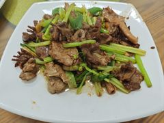 姜葱炒鹅杂-牛恒濑粉
