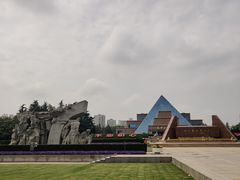 -上海市龙华烈士陵园