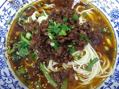 -渝之汇牛肉豌杂面