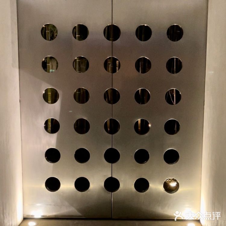 ❣️网红店平均寿命3年[强]而穹六人间已红了20年