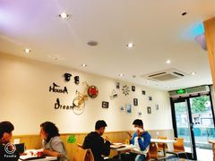 大堂-华莱士·炸鸡汉堡(李沧乐客城店)