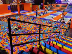 -Tenker Club弹刻极限主题公园 · 蹦床 · 团建 · 生日派对(大关店)