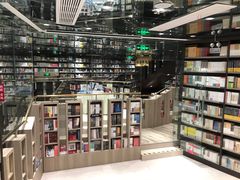 -钟书阁(群光广场店)
