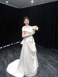 -Renee芮亦婚纱(原丽莎)