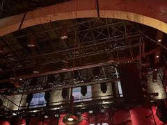 -FOUR PLAY BAR