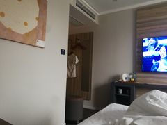 -汉庭优佳(成都一品天下蜀汉路东地铁站店)