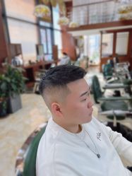 -尼特斯男士发型馆
