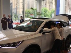 -弘仁宝佳比亚迪4S店(宝山旗舰店)