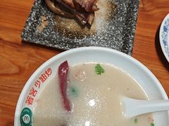 -老天桥酱肉烧饼夹肘子(天桥店)