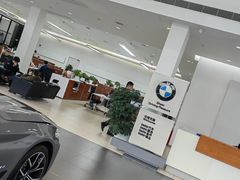 -上海宝信宝马4S店