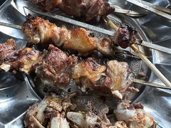 -烤肉小伙烤肉店