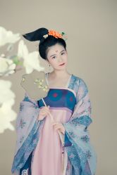 -盘子女人坊古装写真摄影(厦门总店)