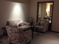 -爱时特套房酒店(会展中心远洋城店)