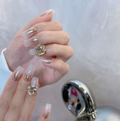 -Pink You美甲洗眉纹绣定制中心