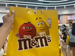 -m豆巧克力世界(上海世茂广场店)