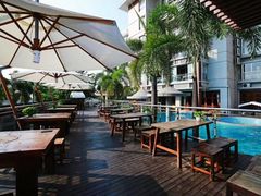 -皇马海口湾海景酒店(万绿园秀英港店)