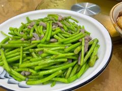 芦蒿肉丝-卯时·龙光雅宴·精致锡帮菜(惠山古镇店)