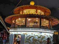 -黄浦江游览十六铺3号码头网红自助餐