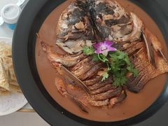 -阿三鱼头泡饼·家常菜
