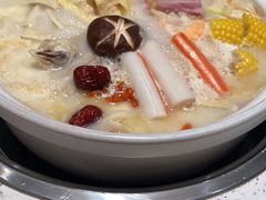 -三人行骨头王火锅(长寿店)