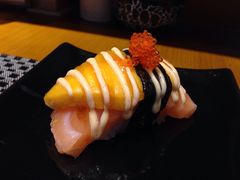 芒果三文鱼握-昊·来了寿司(双楠2店)
