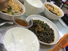 -丽丽三鲜螺蛳粉(田林路店)