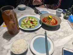 手撕圆白菜-懒人盐府人家(航天桥店)