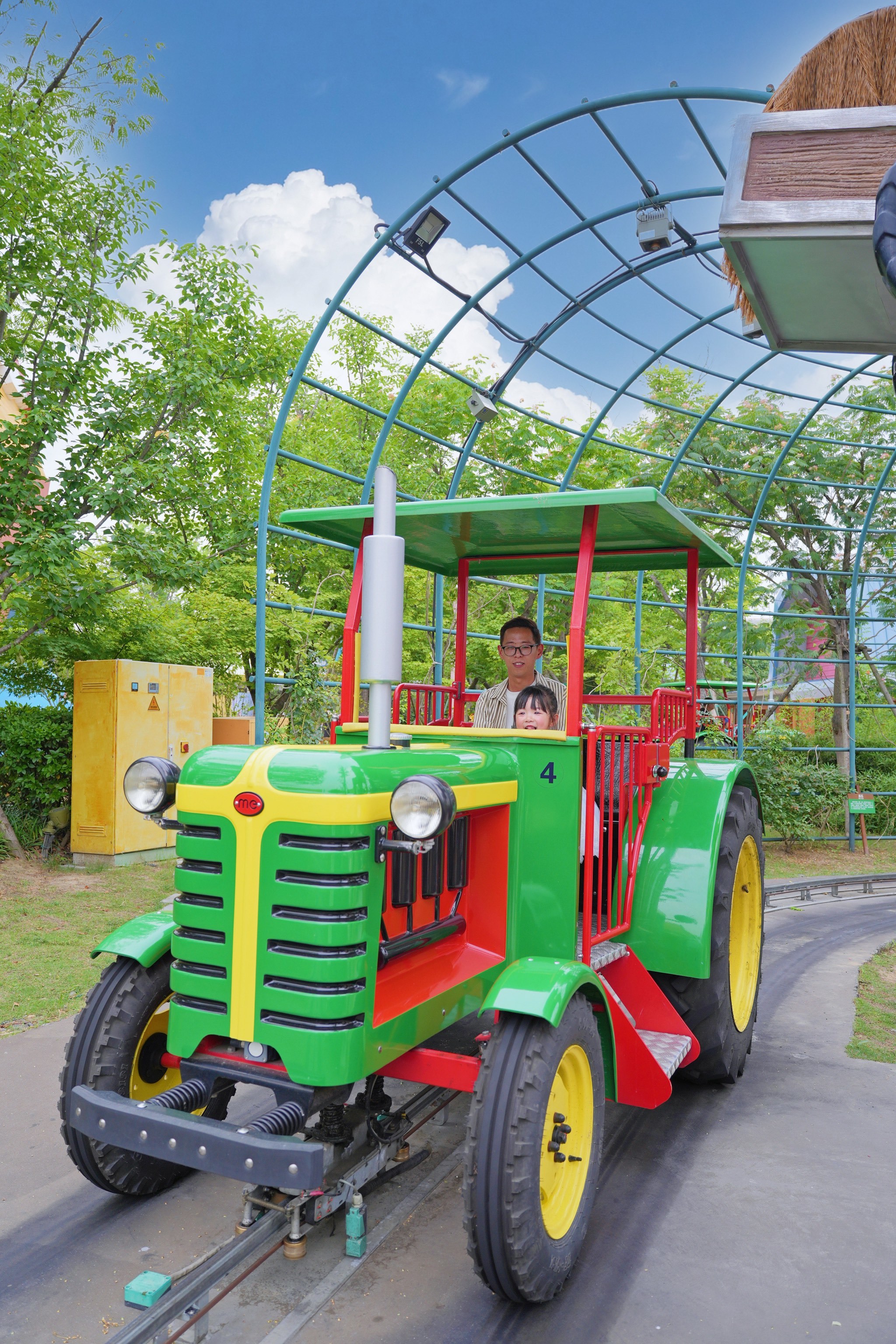 武汉🚗3h直达湖北省超大亲子乐园