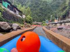 -安吉龙王山峡谷漂流