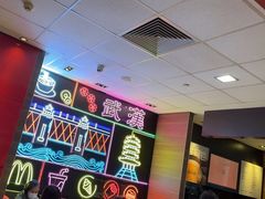 -麦当劳(汉口火车站候车室店)