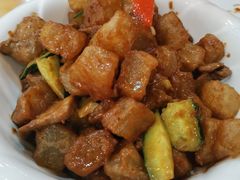 -李连贵熏肉美食酒楼(东市商贸店)