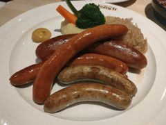 -LENBACH兰巴赫西餐啤酒坊(大连东港店)