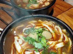 -必胜客(宝杨路宅急送店)