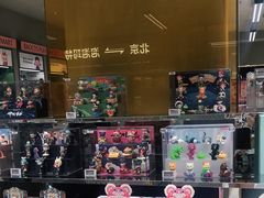 -泡泡玛特POPMART(蓝色港湾店)