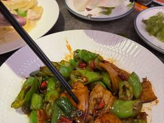 辣椒小炒肉-闫府私房菜·百年鲁菜(恒隆店)