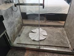 -广东大厦酒店(广州北京路步行街纪念堂地铁站店)