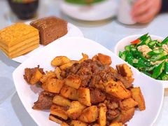 馕丁炒肉-汗腾格里·风味餐厅(新疆驻京办店)