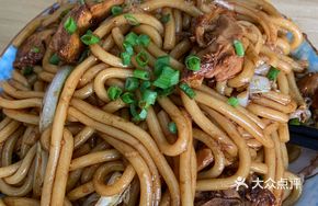 Roast Duck Fried Noodles