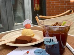 -HUGS coffee(东区店)