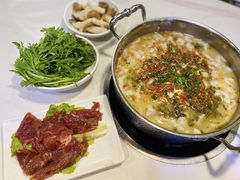 -德林酸菜鱼火锅(南丹店)