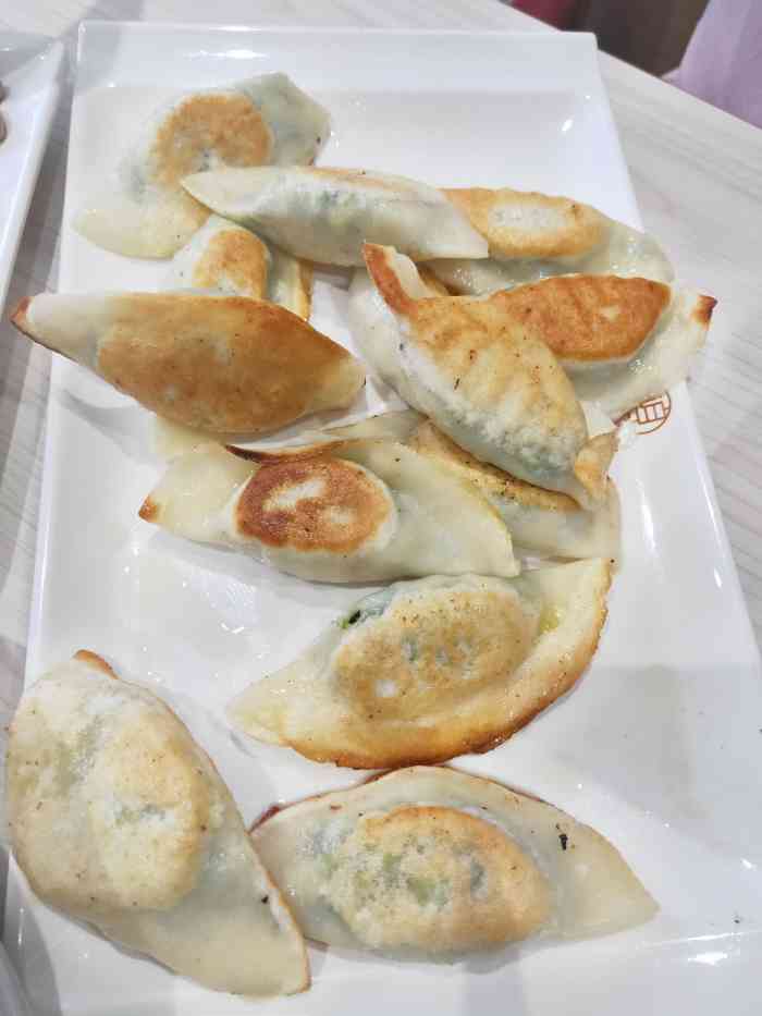 柏记水饺-"「西芹里脊水饺」饺子挺好吃的,还很实惠 .