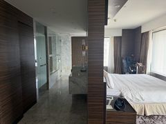 -上海虹桥西郊假日酒店