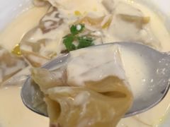 鹅肝松露饺子-Le Comptoir de la Gastronomie