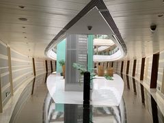 -上海滴水湖皇冠假日酒店