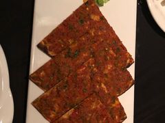 土耳其薄底披萨-Efes Turkish & Mediterranean Cuisine 艾菲斯餐厅(陆家嘴店)