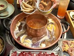 -菌自由丨野生菌火锅特色庭院餐厅(丽江古城店)