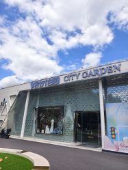 -城市花园婚纱摄影
